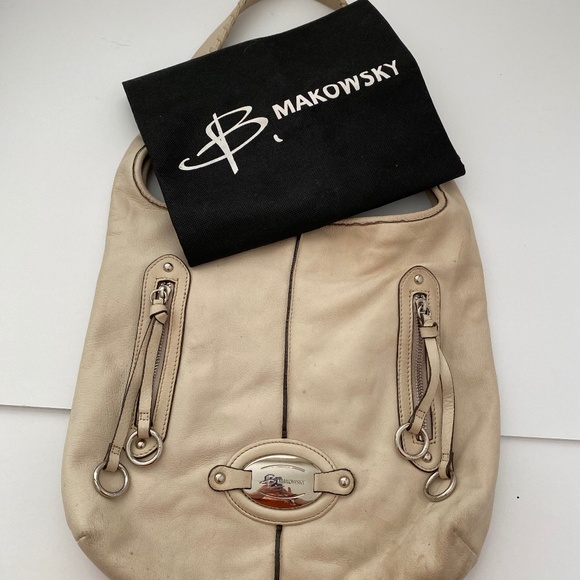 B. Makowsky Leather Purse + Dust Bag - Picture 4 of 16